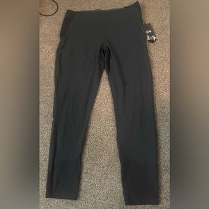 NWT Women’s Mountain Hardware Chockstone Rock Tight